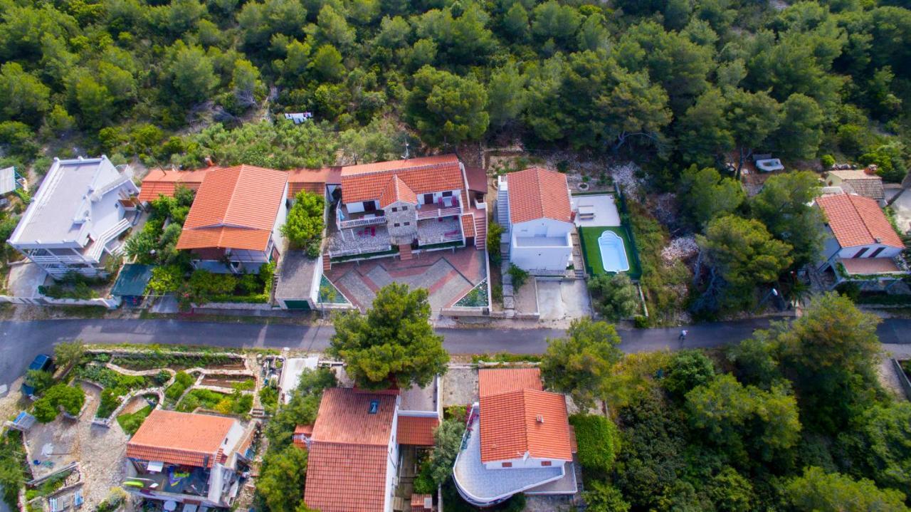 וויס The Sea House Apartments מראה חיצוני תמונה