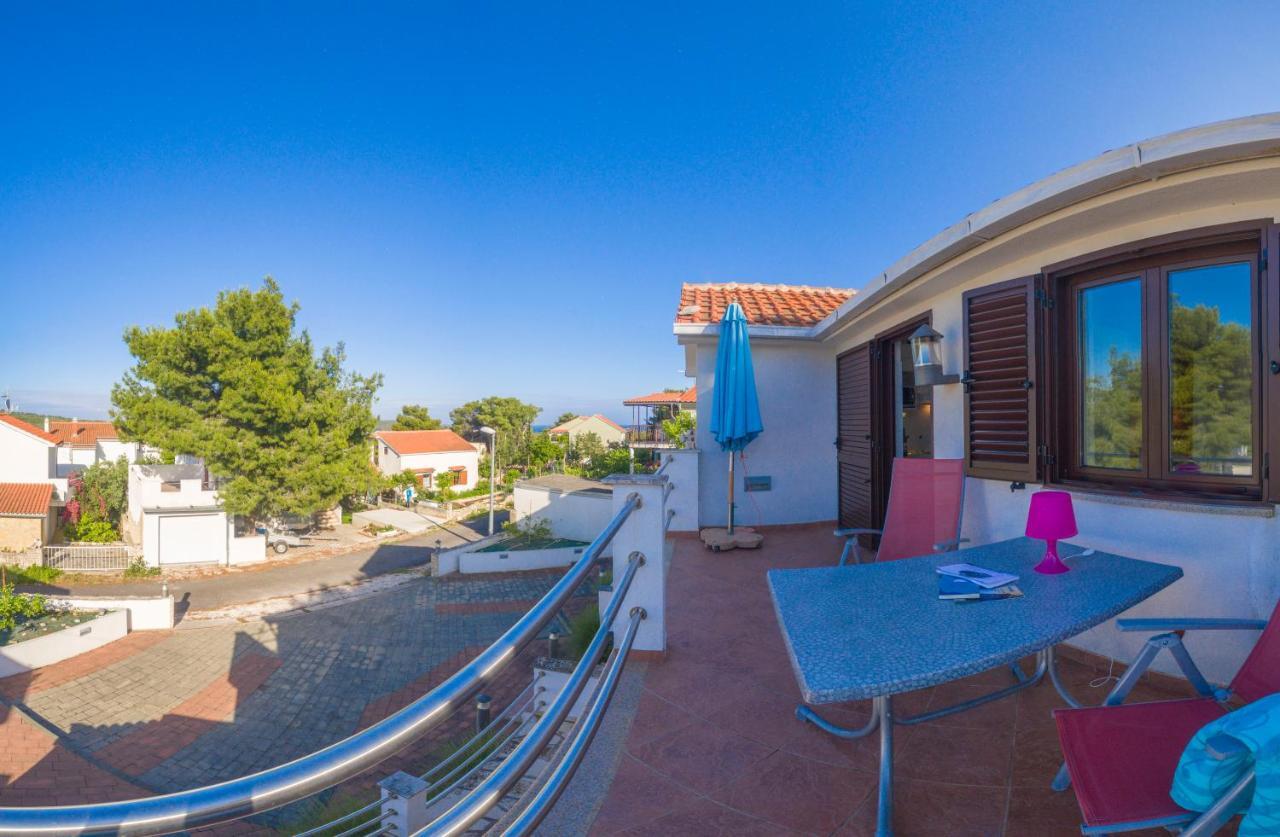 וויס The Sea House Apartments מראה חיצוני תמונה